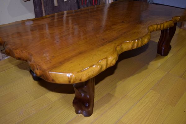 家具の修復　テーブルの塗装